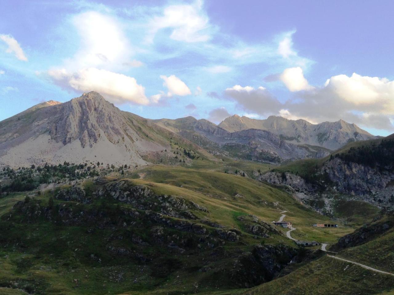 Готель Rifugio Lou Lindal Canosio Екстер'єр фото